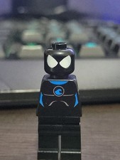 Costume nero personalizzato